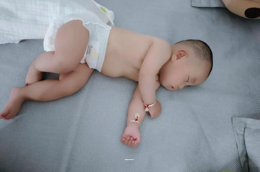 如东宝宝上火有眼屎